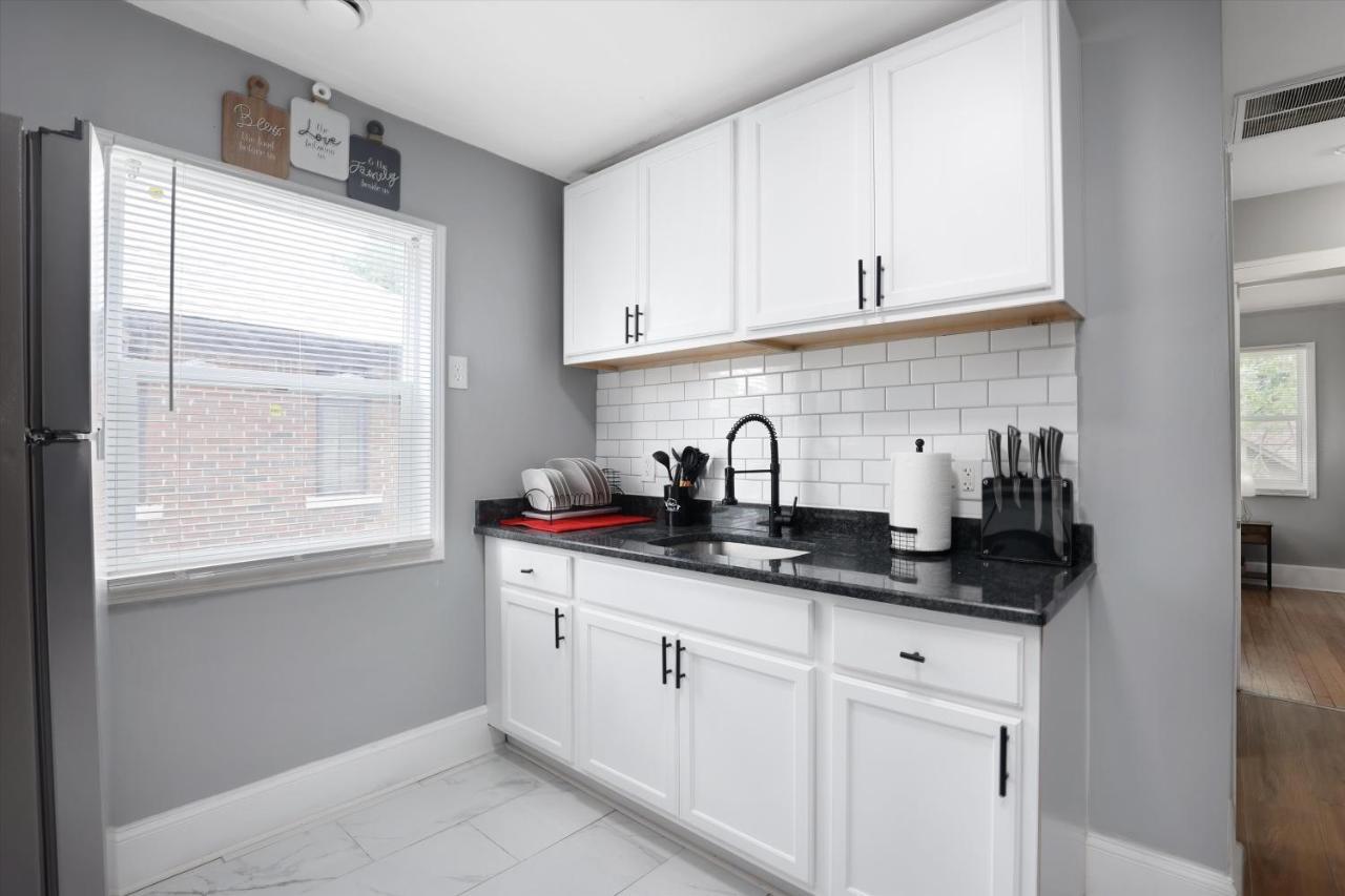 דטרויט Modern & Cozy East Side Gem ~ Queen Beds ~ Parking מראה חיצוני תמונה